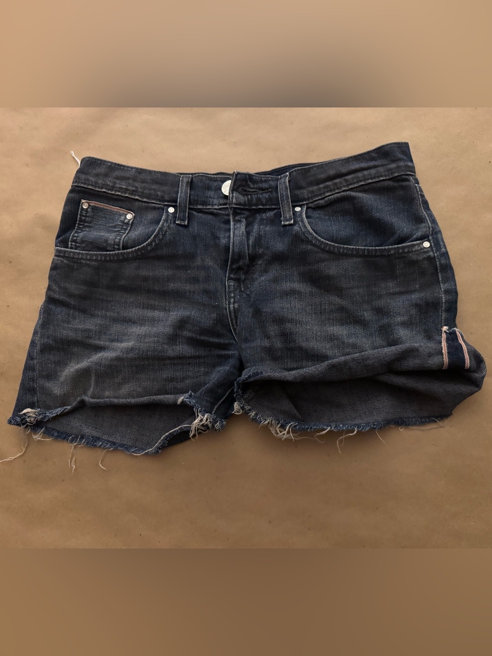 Levis Selvedge Jean Shorts Boyfriend Skinny Fit Size 24 Dark Wash Raw Hem Y2K